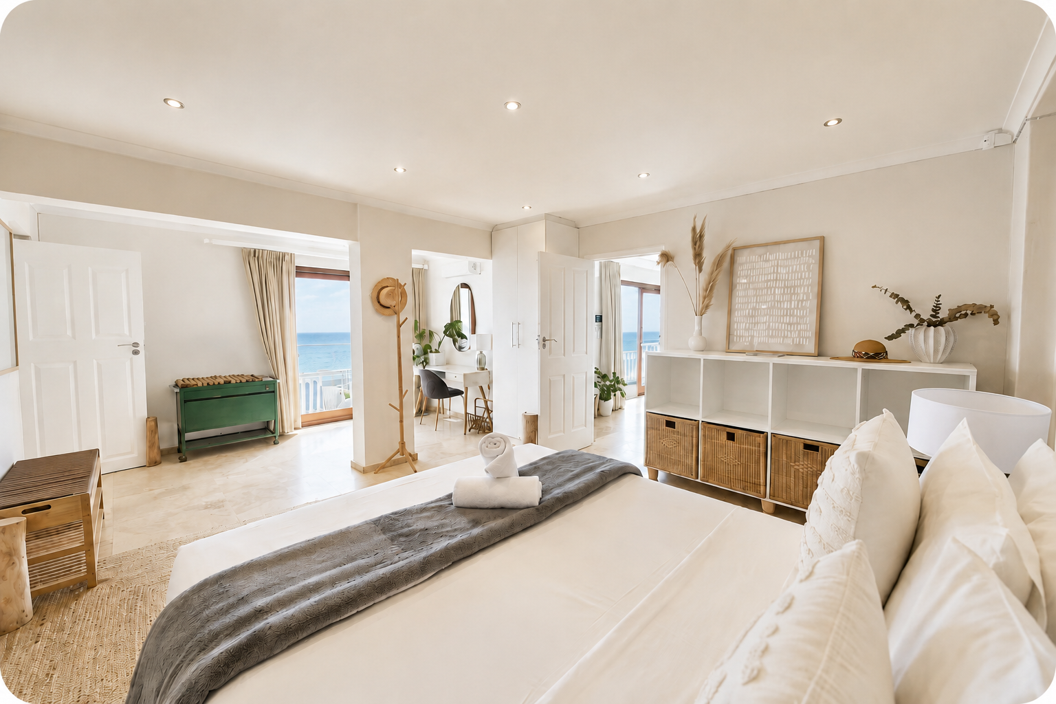 Guest bedroom with terrace